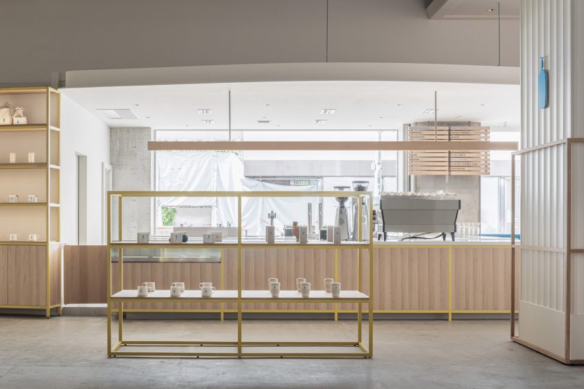 Colourful shelving in Kobe cafe