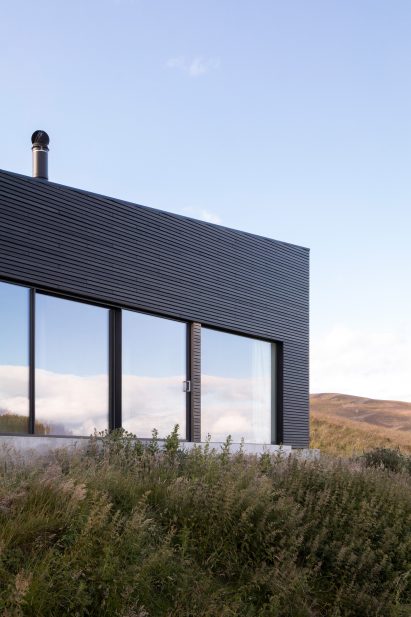Exterior image of Spyon Cop