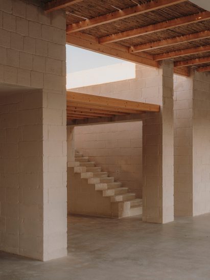 Covered outdoor area of Casa Maiora in Italy