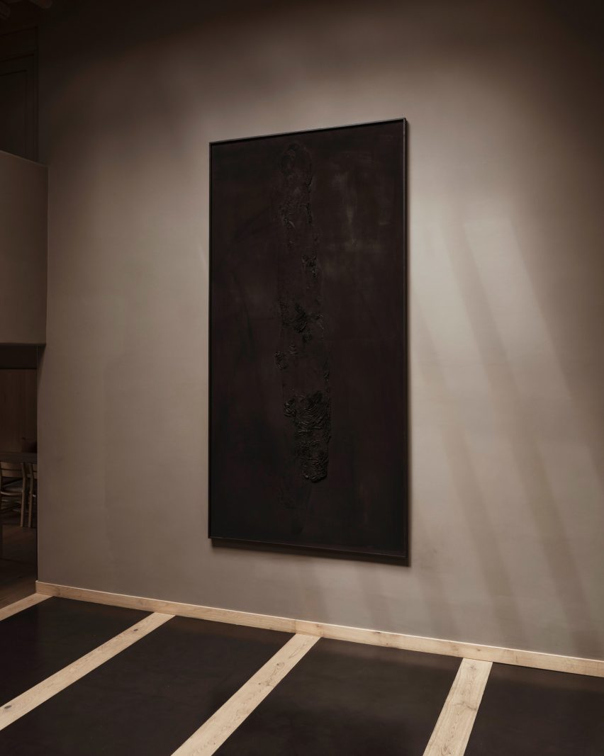 Painting by Beatriz Zamora, Casa Tres Árboles in Valle de Bravo by Direccion