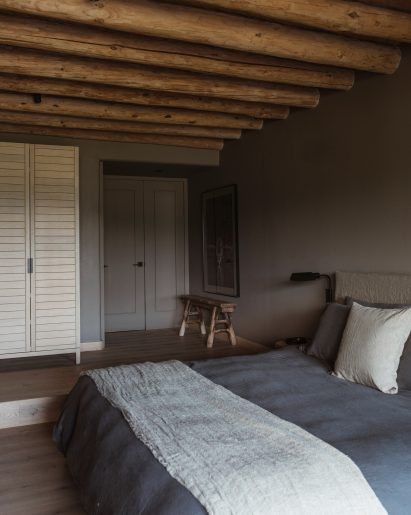Bedroom, Casa Tres Árboles in Valle de Bravo by Direccion