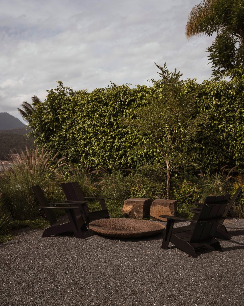 Fire pit, Casa Tres Árboles in Valle de Bravo by Direccion