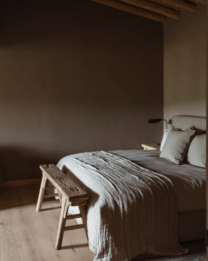 Bedroom, Casa Tres Árboles in Valle de Bravo by Direccion
