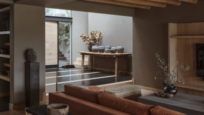 Ground floor, Casa Tres Árboles in Valle de Bravo by Direccion