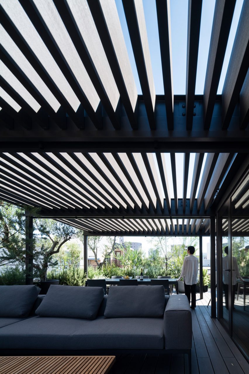 Exterior of Espirit House in Tokyo by Apollo Architects & Associates