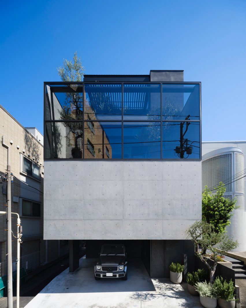 Exterior of Espirit House in Tokyo by Apollo Architects & Associates