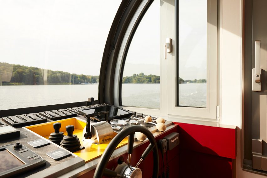 Interior of Fàng Sōng houseboat in Berlin by Crossboundaries