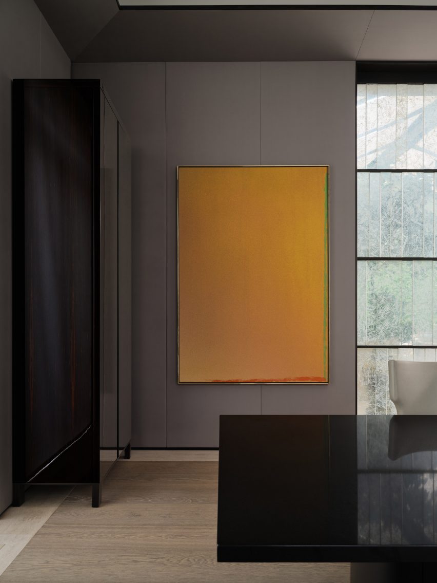 gallery residence by Burdiflek