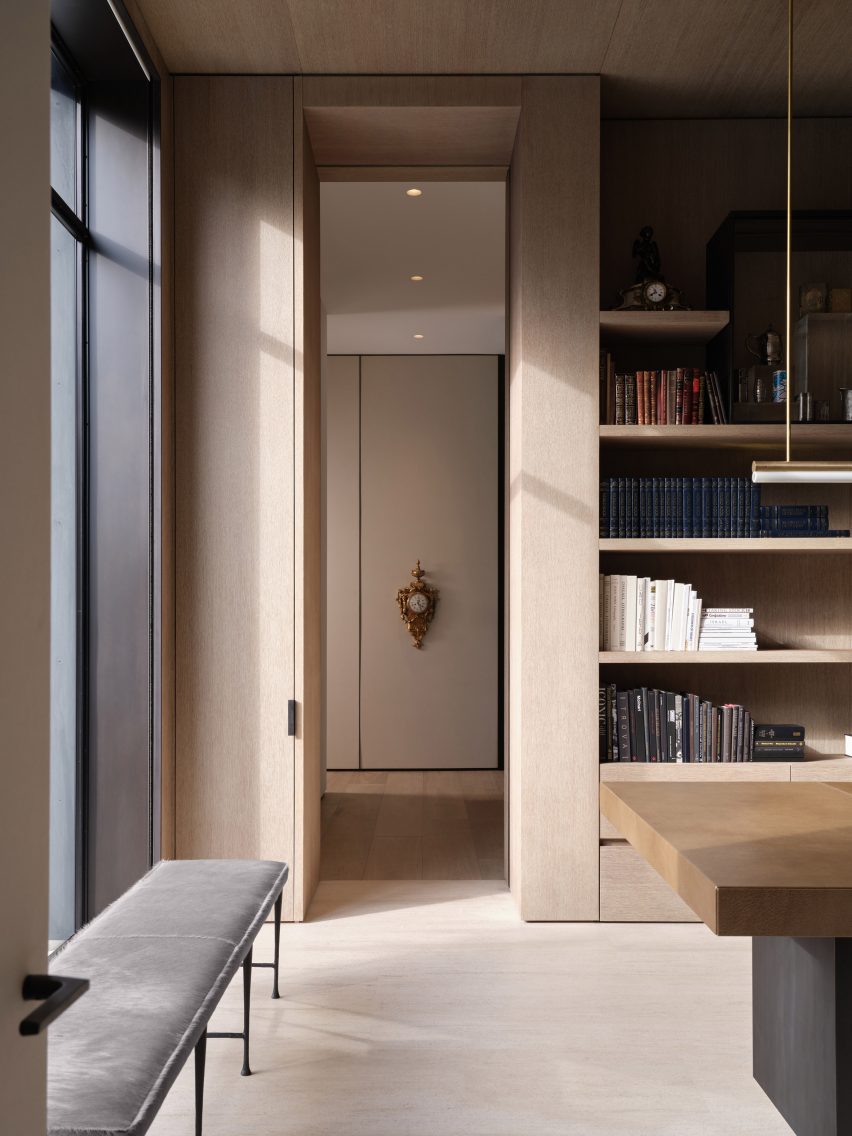 gallery residence by Burdiflek