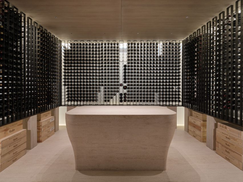 gallery residence by Burdiflek
