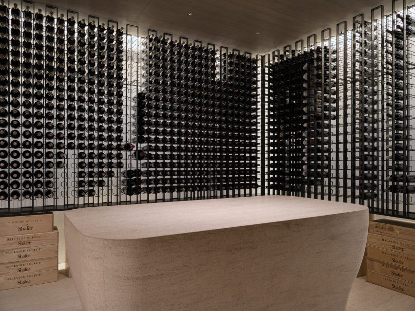 gallery residence by Burdiflek