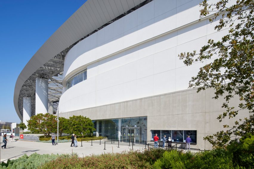 HKS YouTube Theater