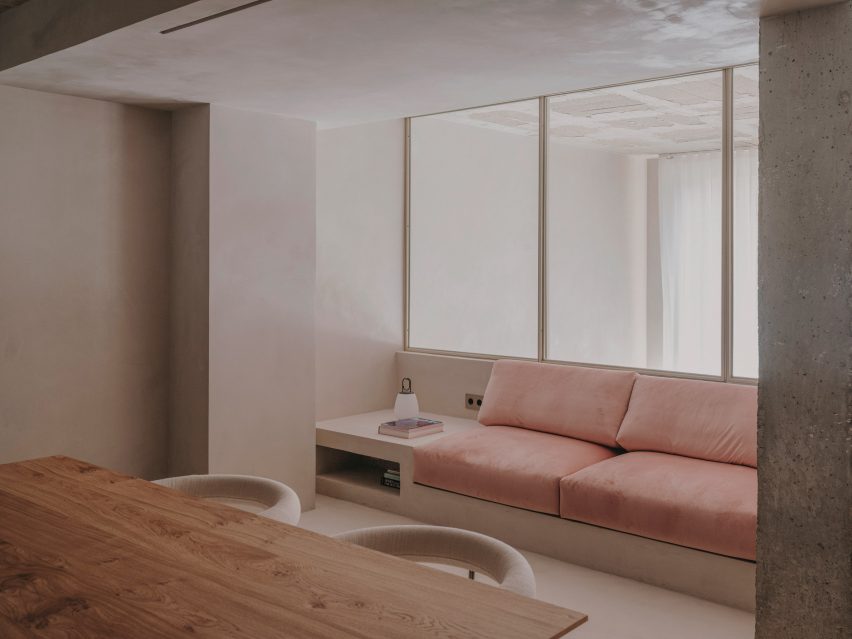 An office by Isern Serra