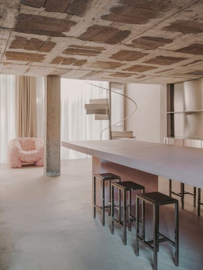 A dining table inside Andrés Reisinger's office