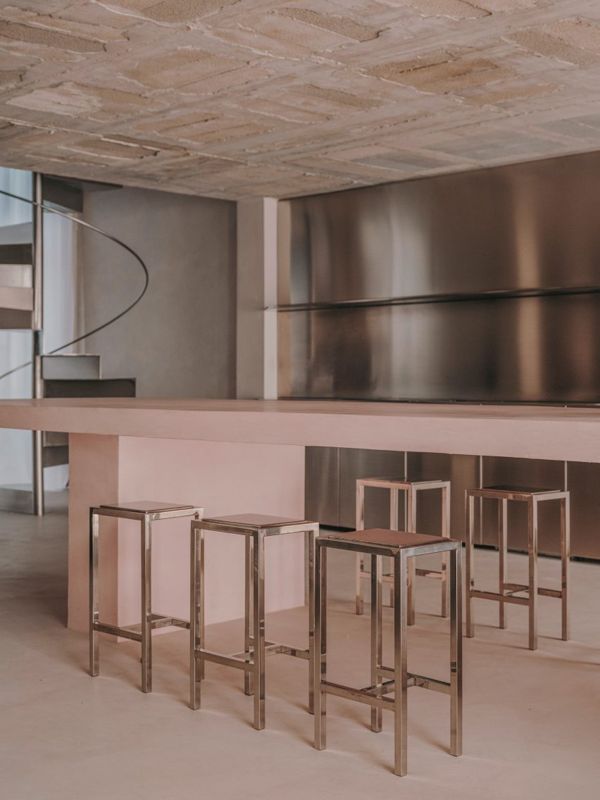 A kitchen by Isern Serra