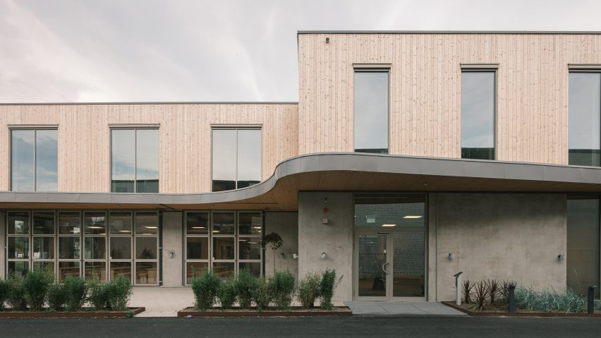 Photo of the exterior of StickerApp's headquarters