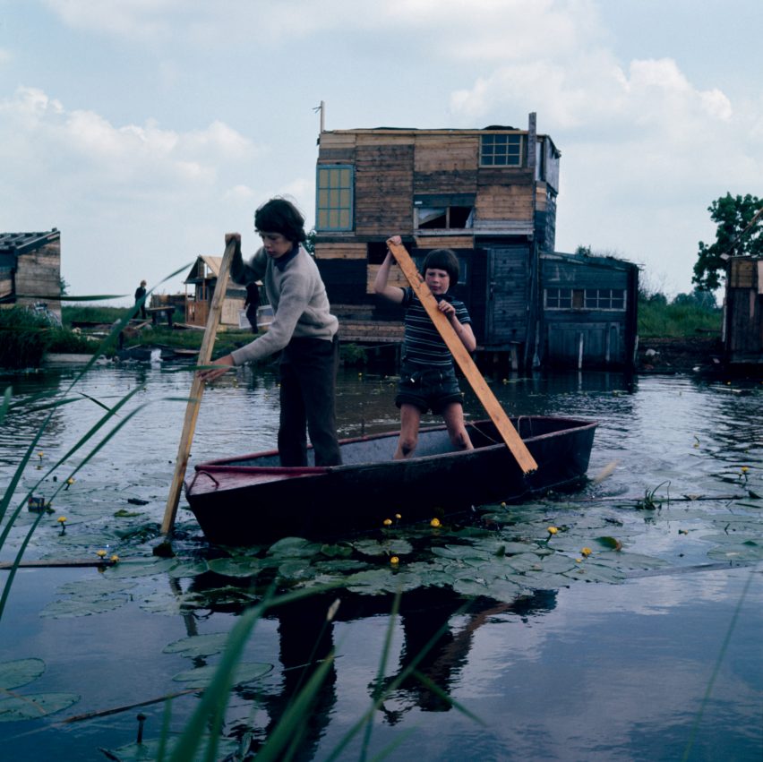 Children on a rowing boat in Jongensland, photographed by Ursula Schulz-Dornburg