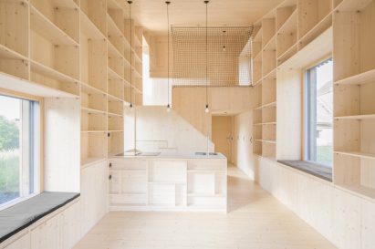 Interior photo of Straw Flea House