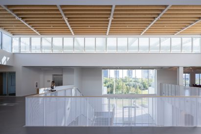 Wooden ceiling and white walls in Houston Endowment building