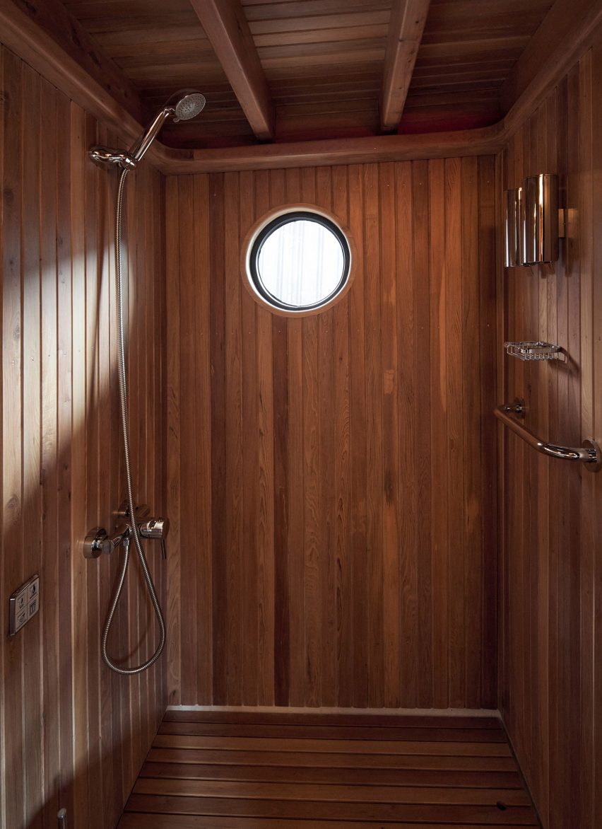 GAAA Kon-Tiki boat