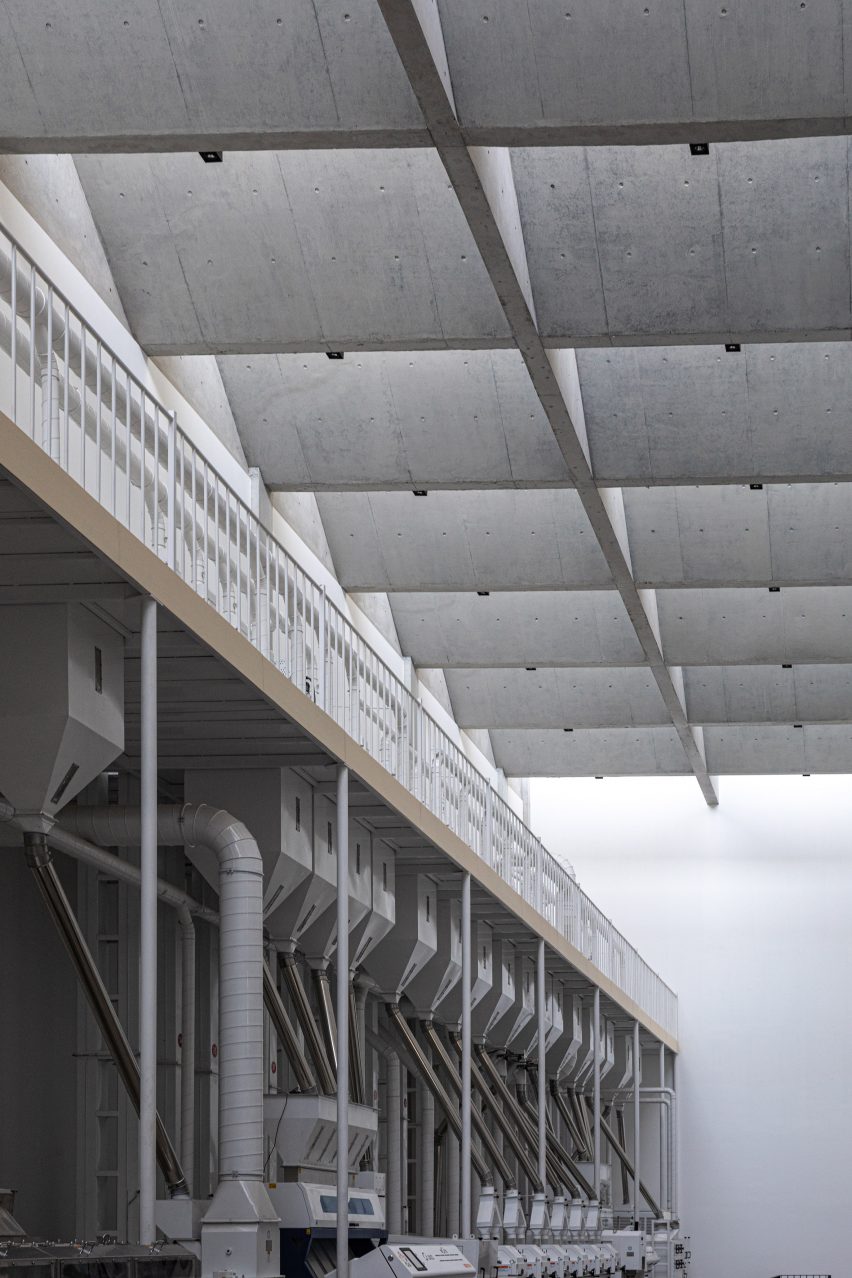 Interior of Ningwu Oatmeal Factory in China by JSPA Design