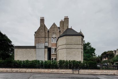 Extension at Quatrefoil House by Hyde + Hyde
