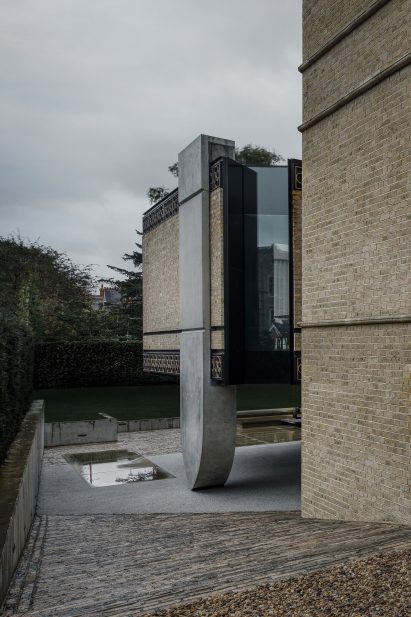 Ornamental extension at Quatrefoil House by Hyde + Hyde