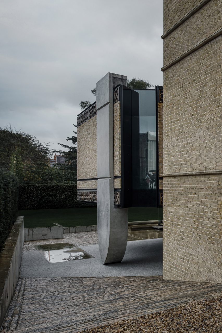 Ornamental extension at Quatrefoil House by Hyde + Hyde