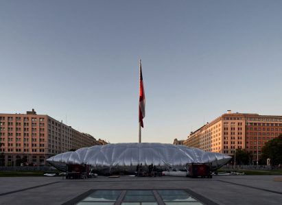 Inflatable stage for Chile Biennial