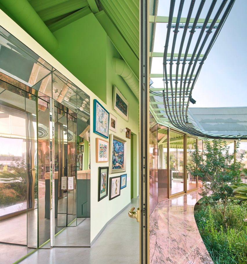 Green interior of Rambla Climate-House by Andrés Jaque, Office for Political Innovation and Miguel Mesa del Castillo