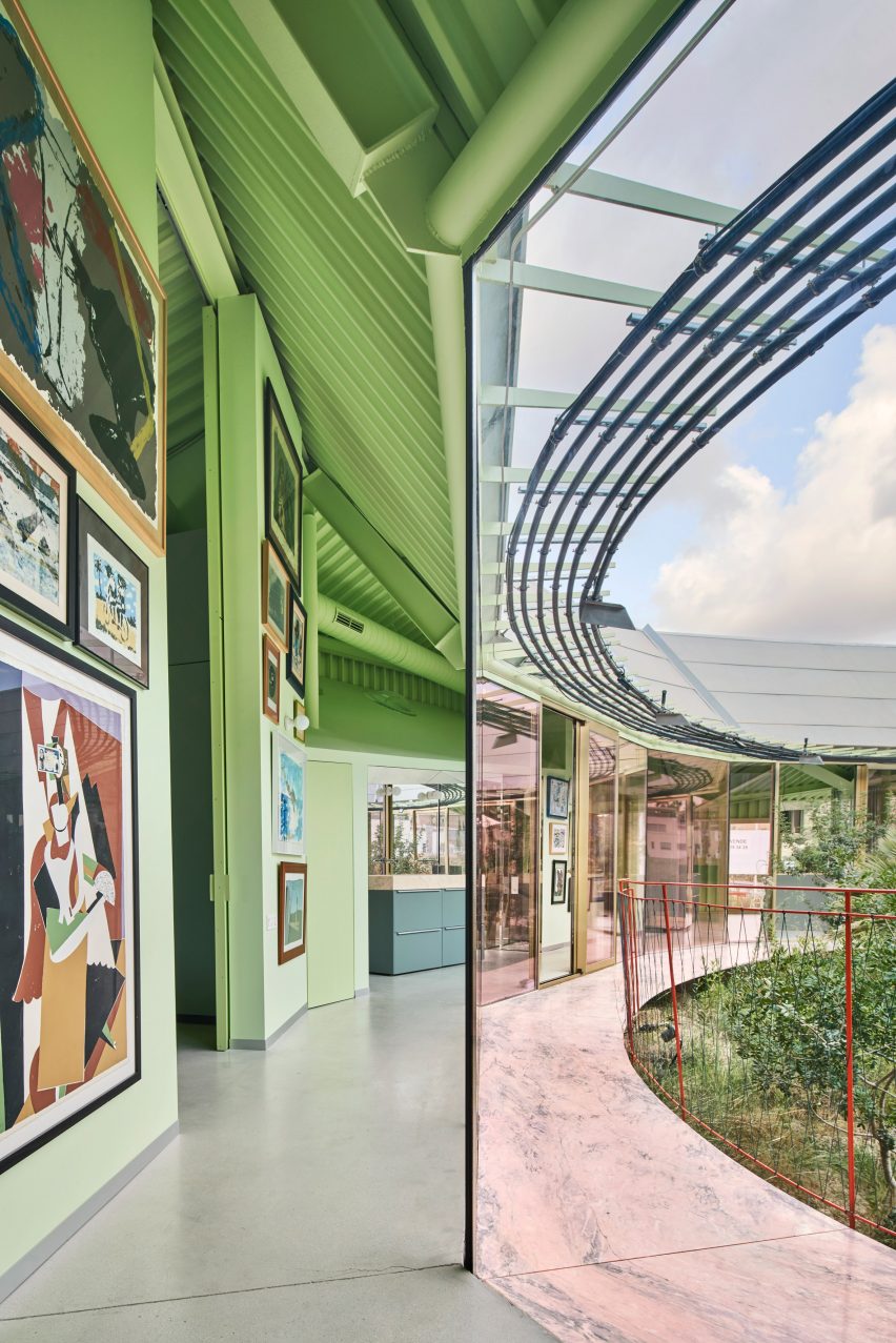 Glass wall of Rambla Climate-House by Andrés Jaque, Office for Political Innovation and Miguel Mesa del Castillo
