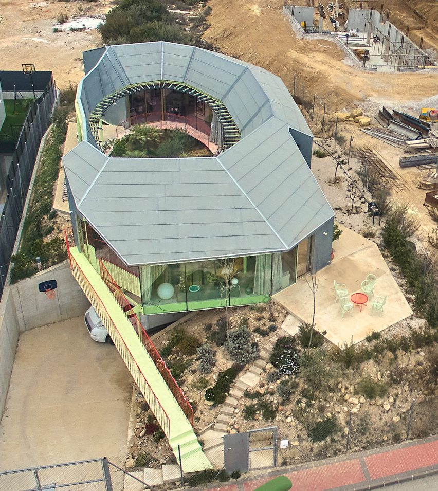 Aerial view of Rambla Climate-House by Andrés Jaque, Office for Political Innovation and Miguel Mesa del Castillo