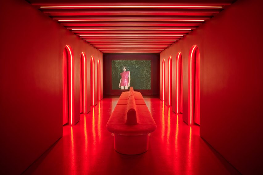 Entirely red fitting room area