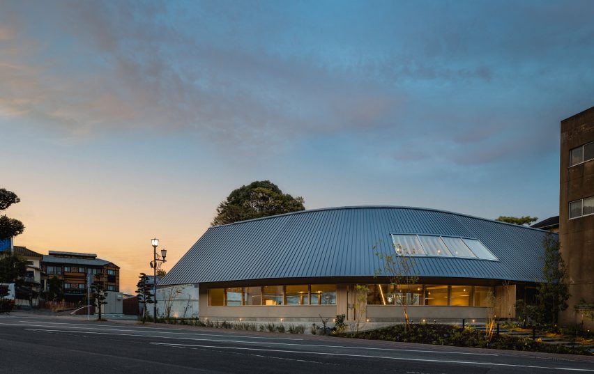 Saga Hirakawaya tofu restaurant by Keiji Ashizawa