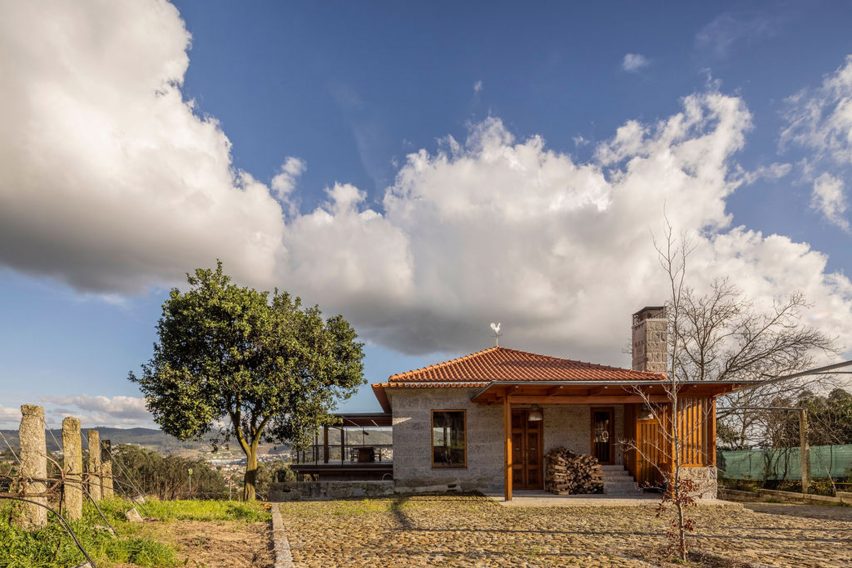 São Cosme House by Carlos Castanheira