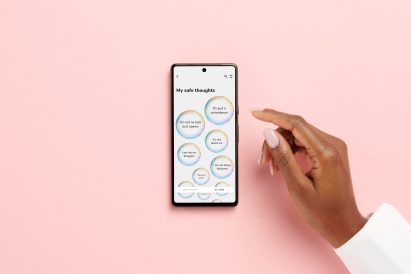 App showing soap bubbles with different affirmations on the inside