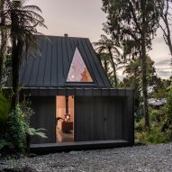 Exterior of the Biv Punakaiki cabin by Fabric Architecture