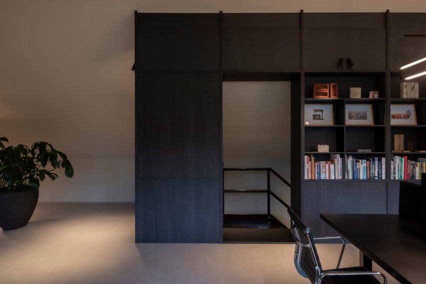 Black Barn by Studio Space and Studio Redd