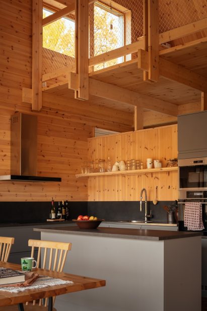 Interior image of the kitchen at the Swedish cabin