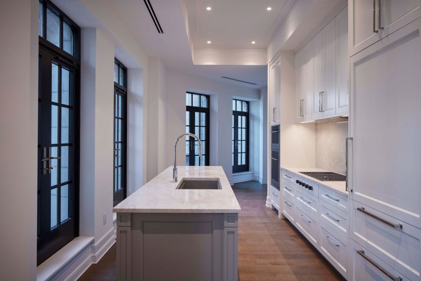 Tribune Tower converted into condos by Solomon Cordwell Buenz