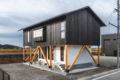 Japanese house with overhanging first floor