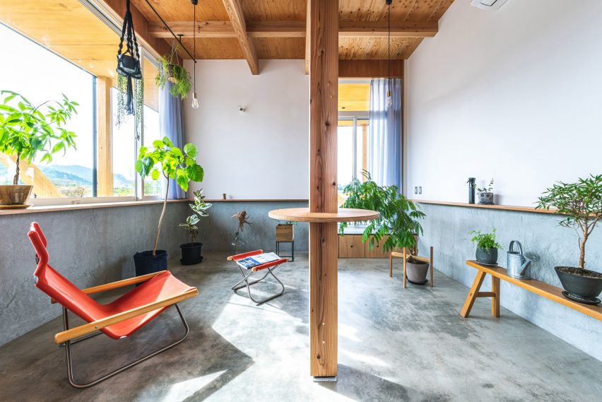 Interior of U-House near Biwa-ko by Ushijima Architects