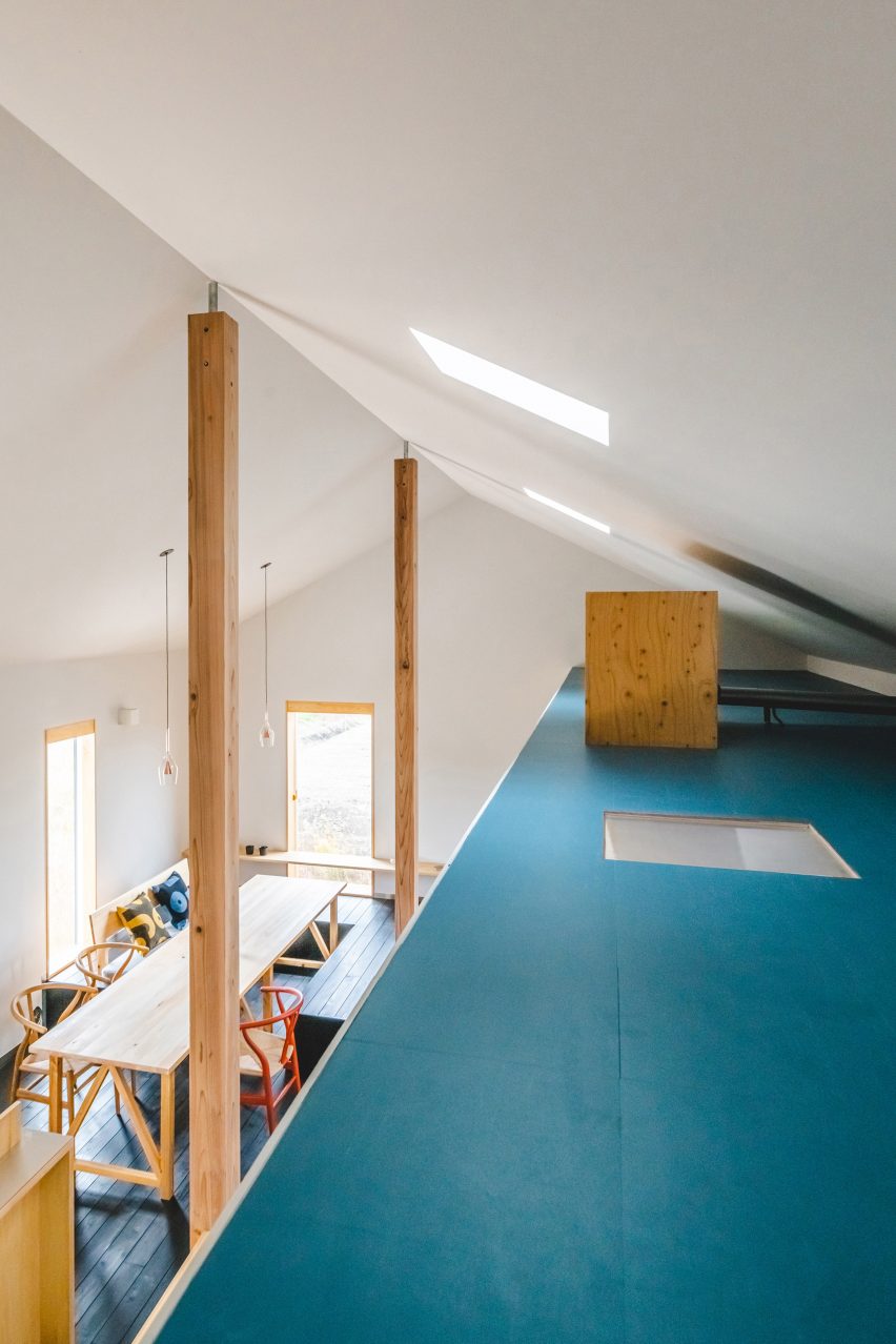 Interior of U-House near Biwa-ko by Ushijima Architects