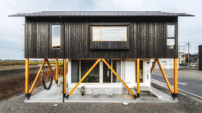 Exterior of U-House near Biwa-ko by Ushijima Architects