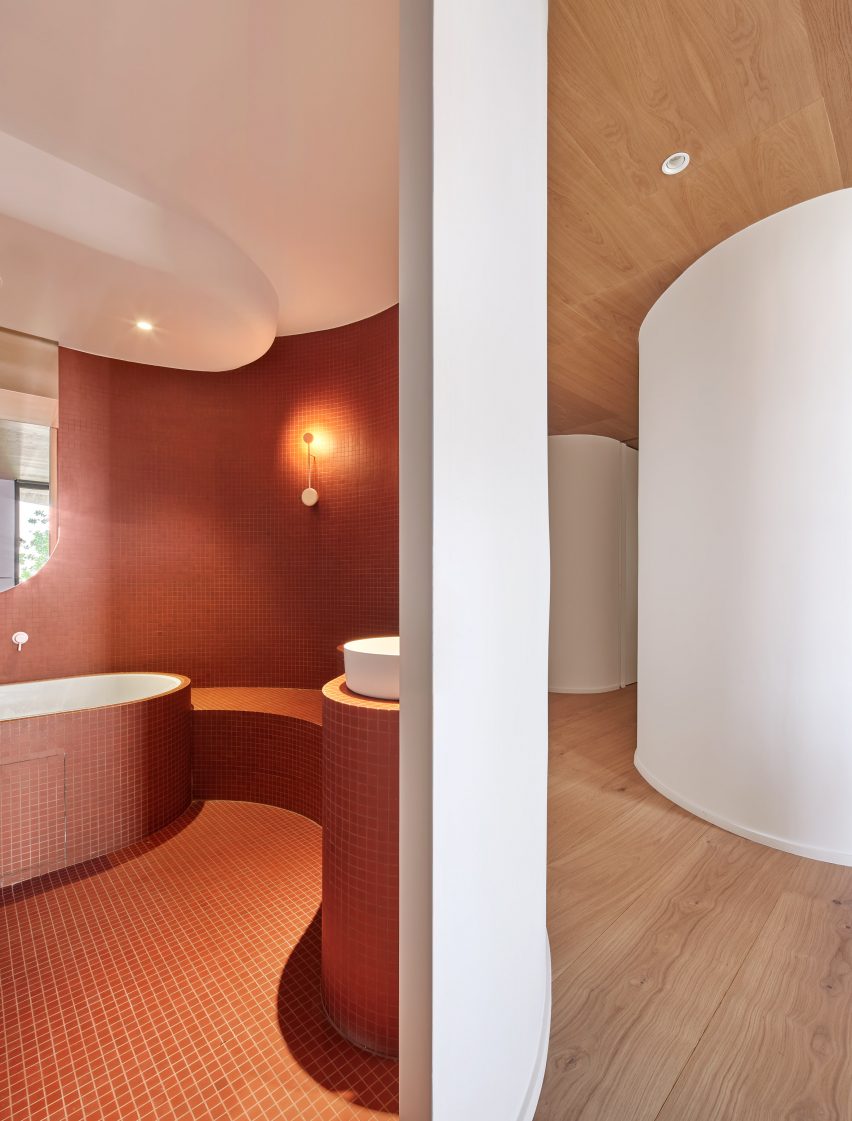 Unit 1040 apartment renovation by Studio Noju within Torres Blancas in Madrid