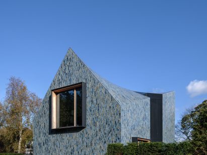 Curved roof of Villa BW by Mecanoo