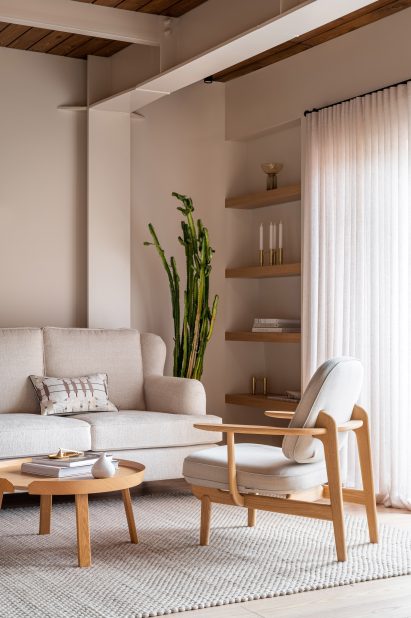 Interior living area in Kyiv apartment by Yana Molodykh
