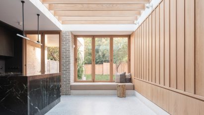 Courtyard House by Yellow Cloud Studio