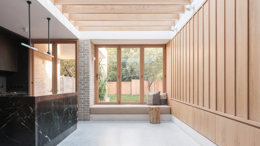 Courtyard House by Yellow Cloud Studio