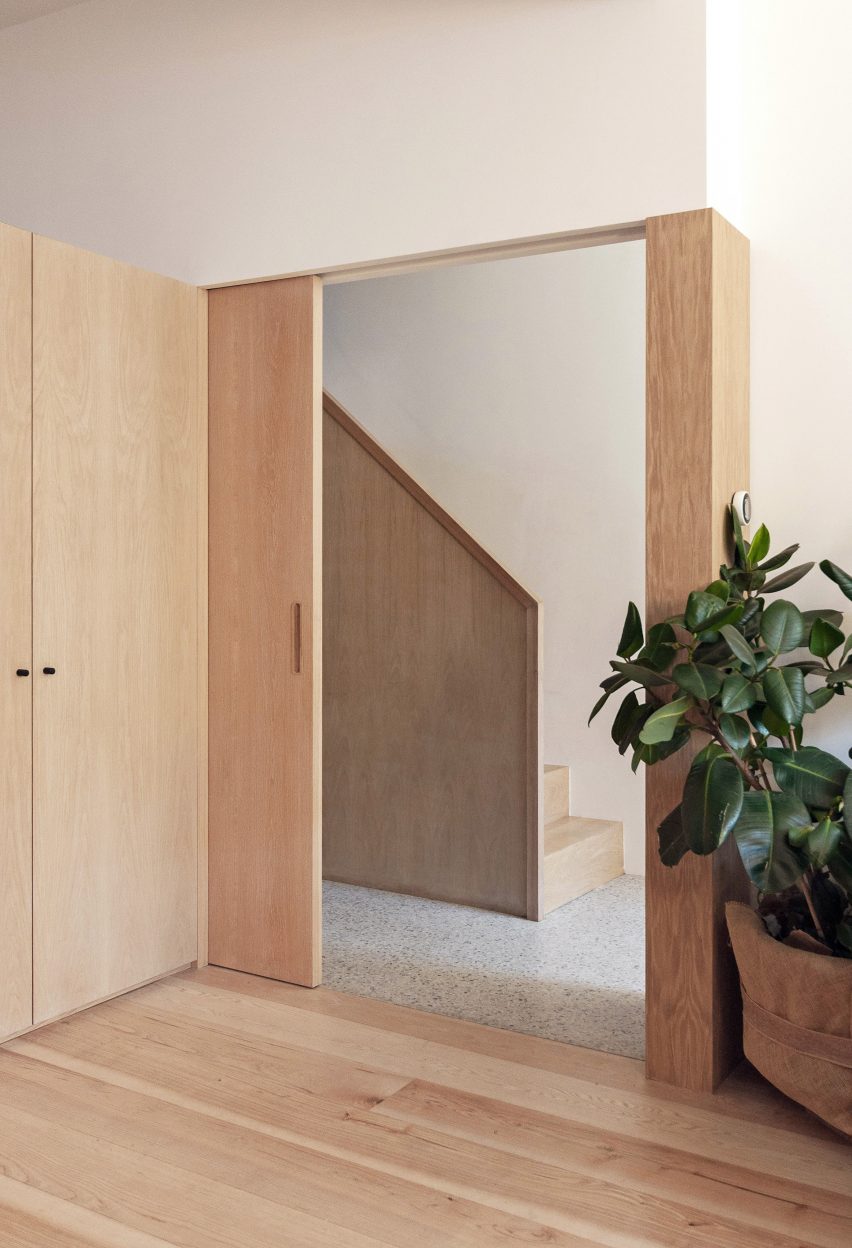 Courtyard House by Yellow Cloud Studio